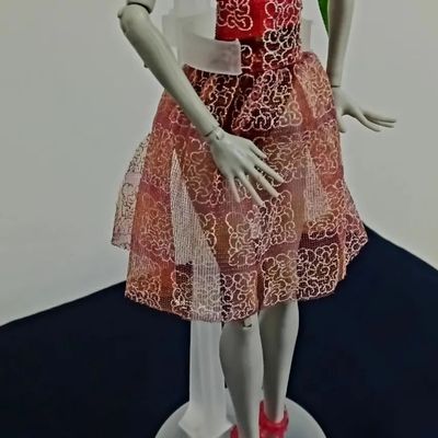 Boneca Monster High Ghoulia Yelps Skull Shores - Foto 5