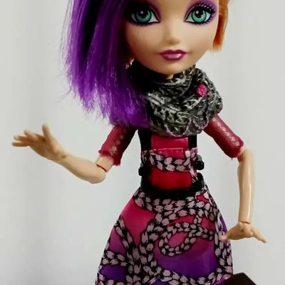 Boneca Ever After High Poppy O'Hair Básica - Foto 4