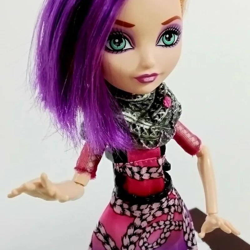 Boneca Ever After High Poppy O'Hair Básica - Foto 1